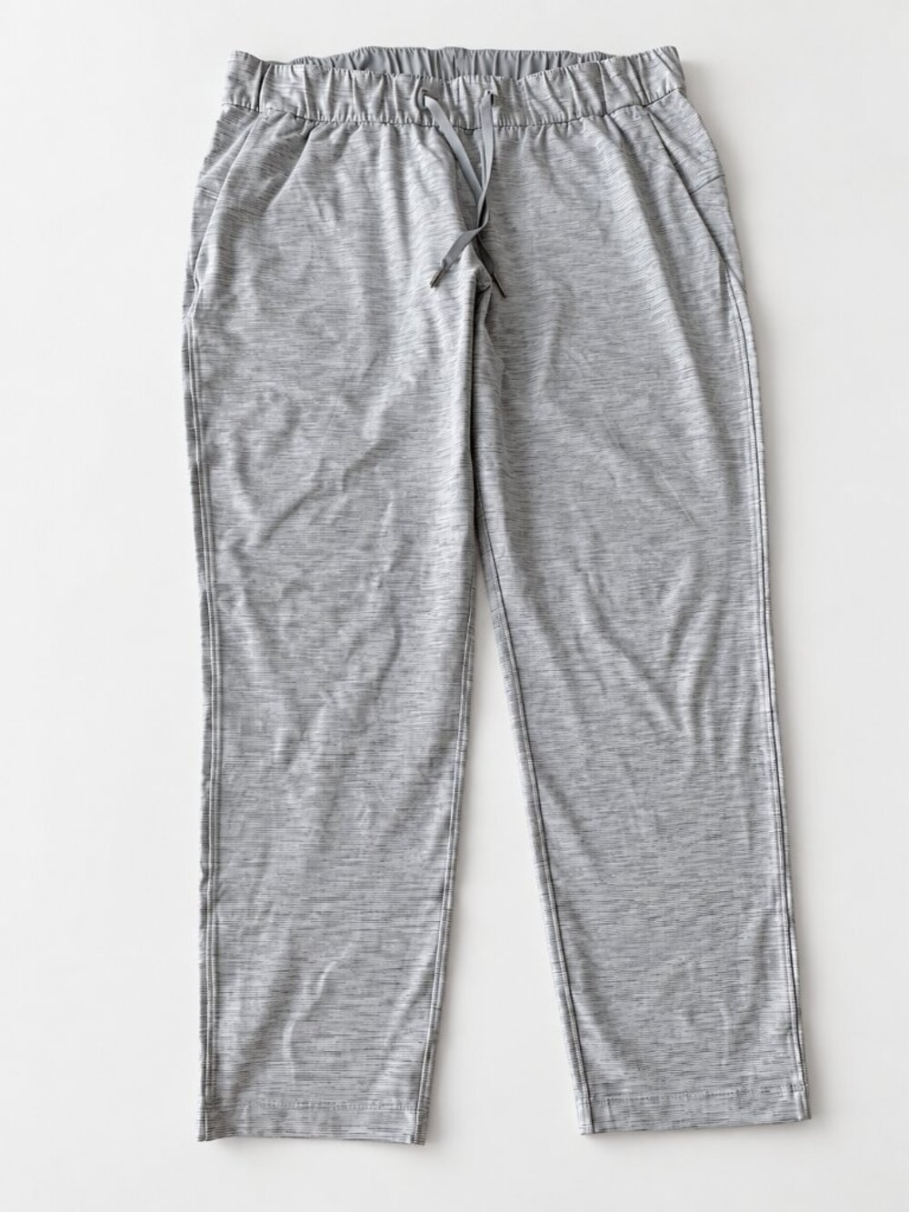 Lululemon on The Fly Pant Women's Jogger in Light Gray Size 12 - Picture 6 of 6